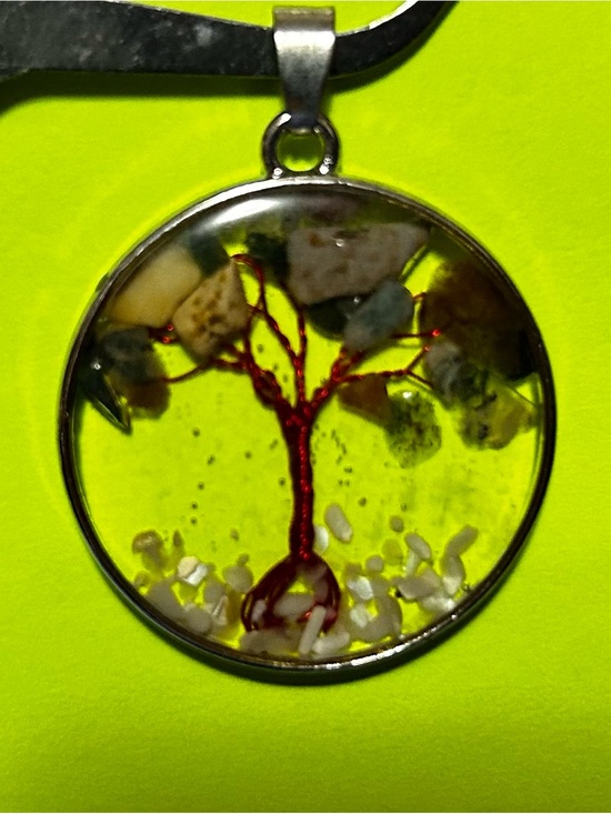 Jewelry - Wire Tree Resin Pendant